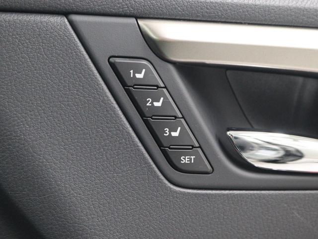 ＲＸ ＲＸ４５０ｈ　Ｆスポーツ　パノラミックビューモニター　セカンドパワーシート　パノラマルーフ　ルーフレール　３眼フルＬＥＤヘッドライト　ＩＴＳコネクト（14枚目）