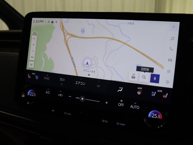 広い視野角と高画質を実現したワイドディスプレイ。画面周辺パネルとの見切り線を目立たなくすることで、インテリアにとけこむ造形となっています