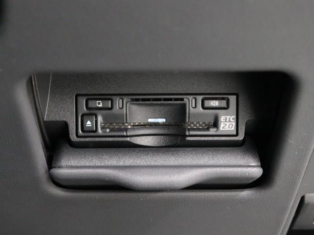 路上に設置されたインフラ設備との双方向通信を行うＥＴＣ２．０ユニットを搭載！高速道路の進行先の渋滞情報や、停止車両などを画面表示や音声で提供します