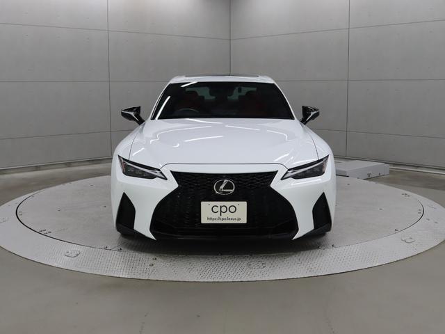 ＩＳ ＩＳ３００　Ｆスポーツモードブラック　マークレビンソン”プレミアムサラウンドシステム”　ムーンルーフ　Ｆスポーツ専用オレンジブレーキキャリパー　ドライブレコーダー　アルミホイールロックナット（5枚目）