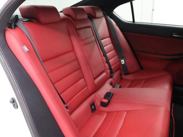 ＩＳ ＩＳ３００　Ｆスポーツモードブラック　マークレビンソン”プレミアムサラウンドシステム”　ムーンルーフ　Ｆスポーツ専用オレンジブレーキキャリパー　ドライブレコーダー　アルミホイールロックナット（7枚目）