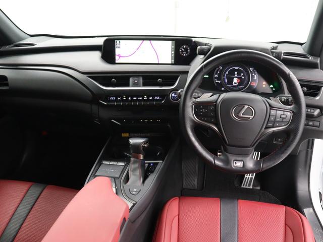 UX UX250h Fスポーツ 3眼式フルLEDヘッドライト パノラミックビューモニター NAVIAISHIFT おくだけ充電 ハンズフリーパワーバックドア(8枚目)