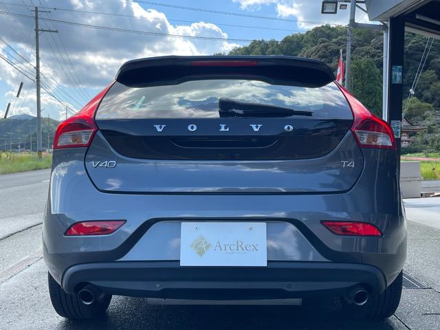 V40 T4 SE ナビ TV バックカメラ ETC センターコートアルミニウムパネル シートヒーター 衝突軽減ブレーキ レーンキープアシスト アダプティブクルーズコントロール ドライバーアラート ブラインドスポット(6枚目)