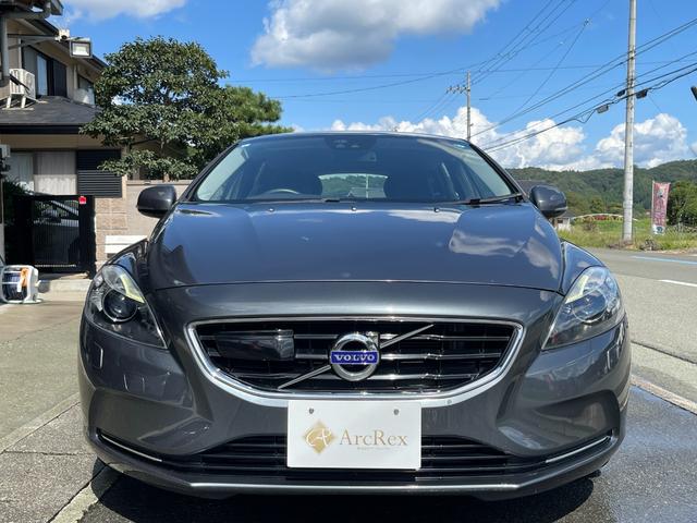 V40 T4 SE ナビ TV バックカメラ ETC センターコートアルミニウムパネル シートヒーター 衝突軽減ブレーキ レーンキープアシスト アダプティブクルーズコントロール ドライバーアラート ブラインドスポット(12枚目)