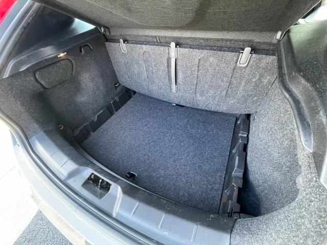 V40 T4 SE ナビ TV バックカメラ ETC センターコートアルミニウムパネル シートヒーター 衝突軽減ブレーキ レーンキープアシスト アダプティブクルーズコントロール ドライバーアラート ブラインドスポット(30枚目)