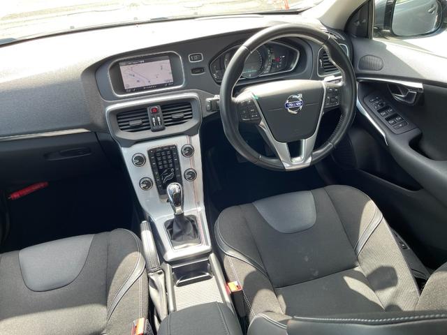 V40 T4 SE ナビ TV バックカメラ ETC センターコートアルミニウムパネル シートヒーター 衝突軽減ブレーキ レーンキープアシスト アダプティブクルーズコントロール ドライバーアラート ブラインドスポット(34枚目)