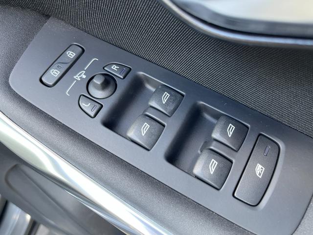 V40 T4 SE ナビ TV バックカメラ ETC センターコートアルミニウムパネル シートヒーター 衝突軽減ブレーキ レーンキープアシスト アダプティブクルーズコントロール ドライバーアラート ブラインドスポット(37枚目)