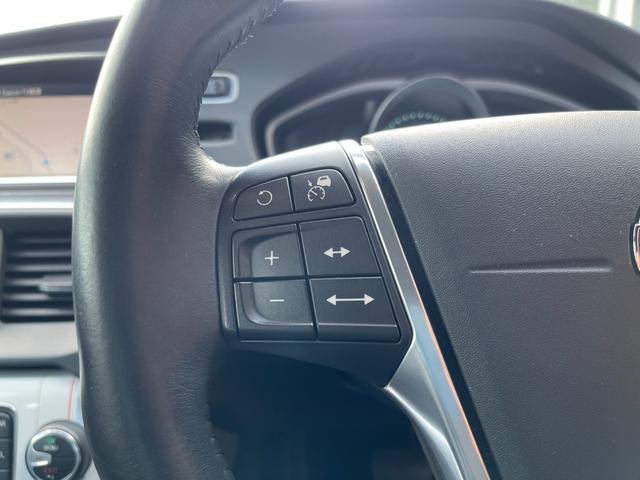 V40 T4 SE ナビ TV バックカメラ ETC センターコートアルミニウムパネル シートヒーター 衝突軽減ブレーキ レーンキープアシスト アダプティブクルーズコントロール ドライバーアラート ブラインドスポット(44枚目)