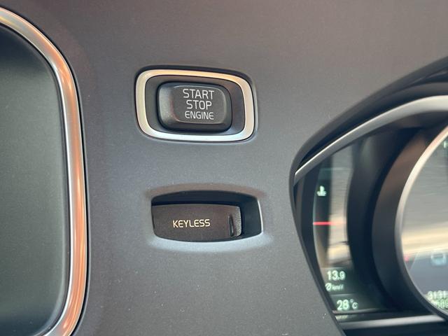 V40 T4 SE ナビ TV バックカメラ ETC センターコートアルミニウムパネル シートヒーター 衝突軽減ブレーキ レーンキープアシスト アダプティブクルーズコントロール ドライバーアラート ブラインドスポット(49枚目)