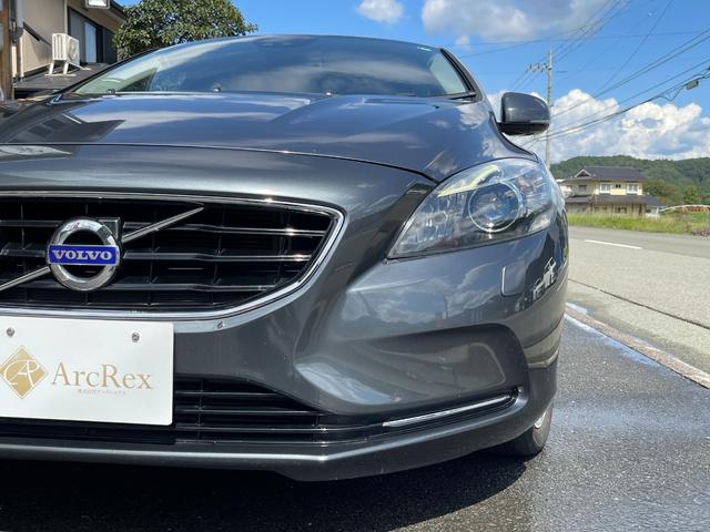 V40 T4 SE ナビ TV バックカメラ ETC センターコートアルミニウムパネル シートヒーター 衝突軽減ブレーキ レーンキープアシスト アダプティブクルーズコントロール ドライバーアラート ブラインドスポット(68枚目)