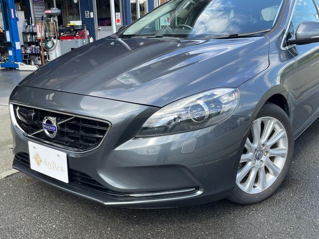 V40 T4 SE ナビ TV バックカメラ ETC センターコートアルミニウムパネル シートヒーター 衝突軽減ブレーキ レーンキープアシスト アダプティブクルーズコントロール ドライバーアラート ブラインドスポット(69枚目)