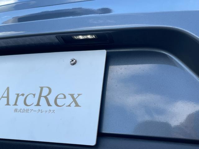 V40 T4 SE ナビ TV バックカメラ ETC センターコートアルミニウムパネル シートヒーター 衝突軽減ブレーキ レーンキープアシスト アダプティブクルーズコントロール ドライバーアラート ブラインドスポット(73枚目)