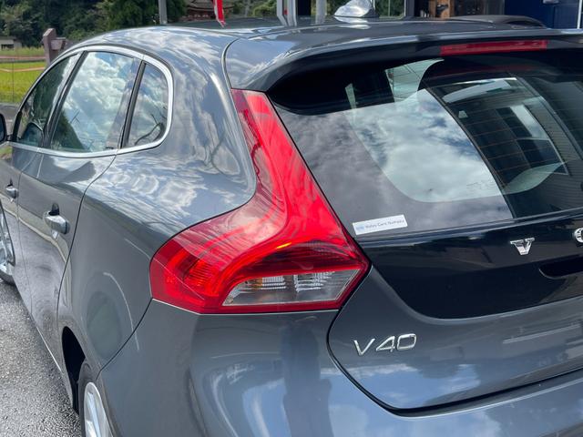 V40 T4 SE ナビ TV バックカメラ ETC センターコートアルミニウムパネル シートヒーター 衝突軽減ブレーキ レーンキープアシスト アダプティブクルーズコントロール ドライバーアラート ブラインドスポット(76枚目)