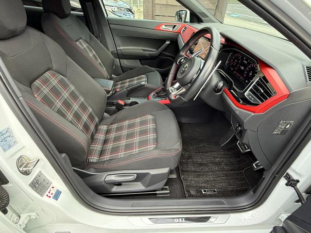 ポロGTI ベースグレード セーフティパッケージ DiscoverProパッケージ テクノロジーパッケージ デジタルメーター ACC レーンキープアシスト ブラインドスポット 純正SSDナビ フルセグTV バックモニター PDC(16枚目)