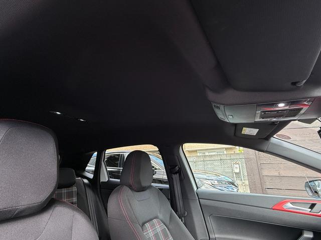 ポロGTI ベースグレード セーフティパッケージ DiscoverProパッケージ テクノロジーパッケージ デジタルメーター ACC レーンキープアシスト ブラインドスポット 純正SSDナビ フルセグTV バックモニター PDC(18枚目)