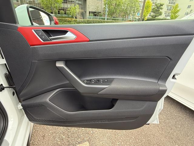 ポロGTI ベースグレード セーフティパッケージ DiscoverProパッケージ テクノロジーパッケージ デジタルメーター ACC レーンキープアシスト ブラインドスポット 純正SSDナビ フルセグTV バックモニター PDC(19枚目)