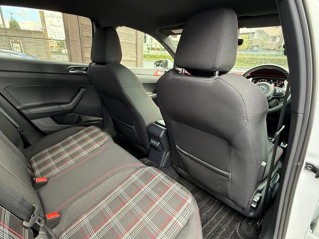 ポロGTI ベースグレード セーフティパッケージ DiscoverProパッケージ テクノロジーパッケージ デジタルメーター ACC レーンキープアシスト ブラインドスポット 純正SSDナビ フルセグTV バックモニター PDC(20枚目)
