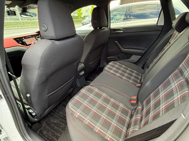 ポロGTI ベースグレード セーフティパッケージ DiscoverProパッケージ テクノロジーパッケージ デジタルメーター ACC レーンキープアシスト ブラインドスポット 純正SSDナビ フルセグTV バックモニター PDC(45枚目)