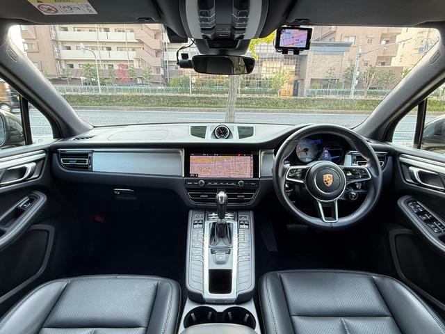 当店は中古車だからこそ綺麗な状態で乗って頂きたいので、カービューティープロのルームクリーニング付きです！