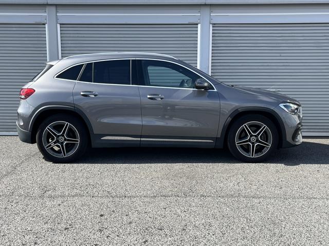 ＧＬＡクラス ＧＬＡ２００ｄ　４Ｍ　　ＡＭＧレザエクスクルーシブＰ　認定中古車２年保証　ワンオーナー　本革　パノラミックスライディングルーフ　３６０度カメラ　メモリー付きフルパワーシート　フットトランクオープナー　シートヒーター　レーダーセーフティーパッケージ（10枚目）