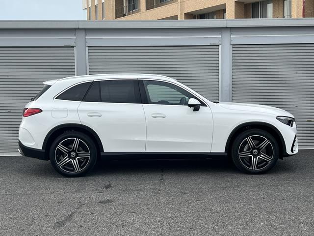 ＧＬＣ ＧＬＣ２２０ｄ　４マチック　ドライバーズパッケージ　認定中古車二年保証　ワンオーナー　ドライバーズパッケージ　レザーシート　電動リアゲート　メモリー付パワーシート　リアアクスルステアリング　ヘッドアップディスプレイ　アンビエントライト６４色（10枚目）