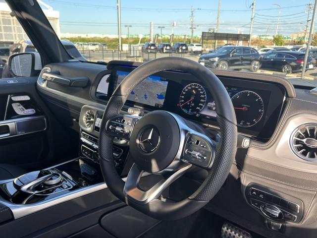 Ｇクラス Ｇ４００ｄ　ＡＭＧライン　ラグジュアリーパッケージ　ガラススライディングルーフ　黒革　ブルメスターサラウンドサウンドシステム　アダプティブダンピングシステム　レーダーセーフティパッケージ　全周囲カメラ　１オーナー　認中二年保証（18枚目）