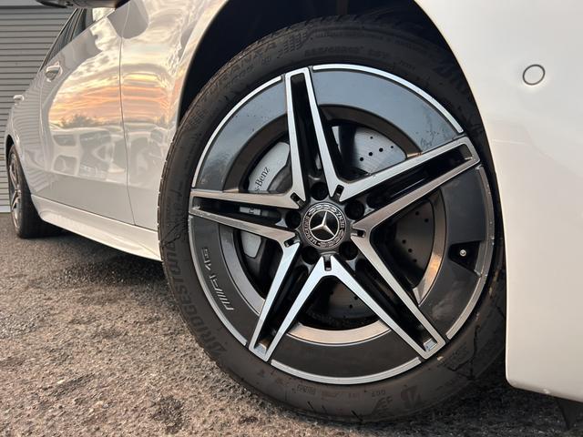 Ｃクラス Ｃ２００　４Ｍアバンギャルド　ＡＭＧラインパッケージ　新車保証継承　ドライバーズパッケージ　パノラミックスライディングルーフ　３６０度カメラ　レーダーセーフティパッケージ　アンビエントライト　　リアアクスルステアリング　ＬＥＤハイパフォーマンスアシスト（12枚目）