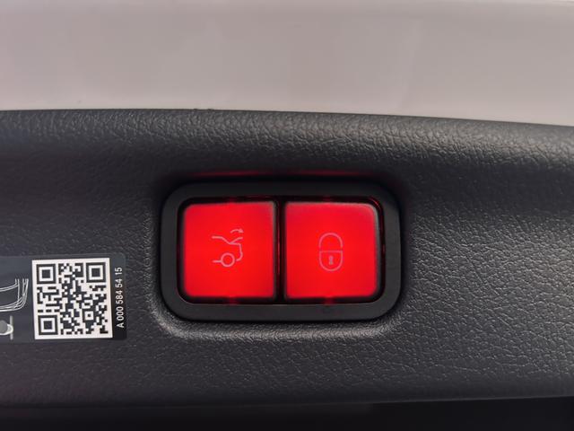 Ｃクラス Ｃ２００　４Ｍアバンギャルド　ＡＭＧラインパッケージ　新車保証継承　ドライバーズパッケージ　パノラミックスライディングルーフ　３６０度カメラ　レーダーセーフティパッケージ　アンビエントライト　　リアアクスルステアリング　ＬＥＤハイパフォーマンスアシスト（31枚目）