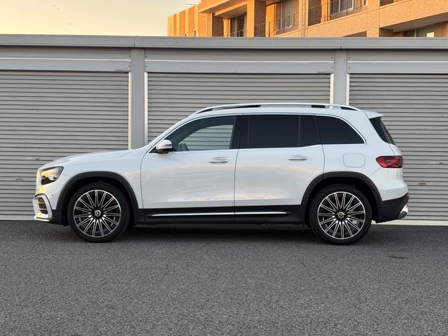 MERCEDES BENZ GLB GLB200D 4MATIC AMG LEATHER EXCLUSIVE PACKAGE