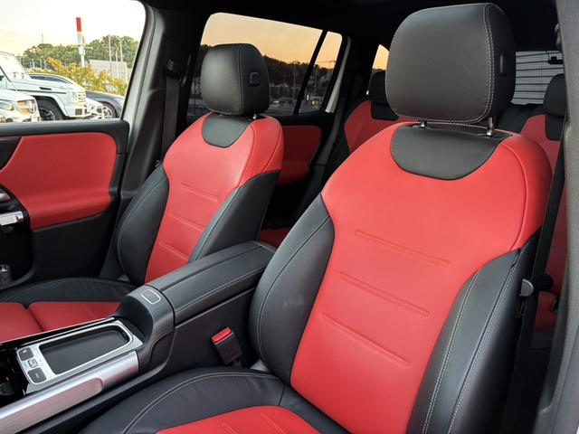MERCEDES BENZ GLB GLB200D 4MATIC AMG LEATHER EXCLUSIVE PACKAGE