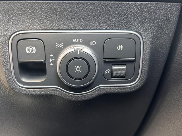 ＥＱＢ ＥＱＢ２５０＋　ＡＭＧラインパッケージ　アドバンスドパッケージ　パノラミックスライディングルーフ　ヘッドアップディスプレイ　ブルメスターサラウンドサウンドシステム　ドライビングアシスタンスパッケージ　全周囲カメラ　１オーナー　新車保証継承（24枚目）