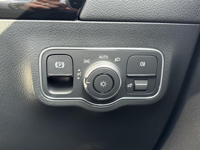 EQA EQA250+ AMGラインパッケージ 新車保証継承 ドライビングアシスタンスパッケージ 360度カメラ ARナビ シートヒーター メモリー付パワーシート LEDハイパフォーマンスヘッドライト アダプティブハイビーム 純正20インチAW(23枚目)