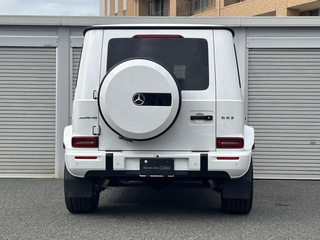 Ｇクラス Ｇ６３　ＡＭＧカーボンファイバーエクステリアパッケージ　ＡＭＧナイトパッケージ　ガラススライディングルーフ　ナッパレザー　エナジャイジングパッケージプラス　ドライビングアシスタンスパッケージ　認中二年保証（8枚目）