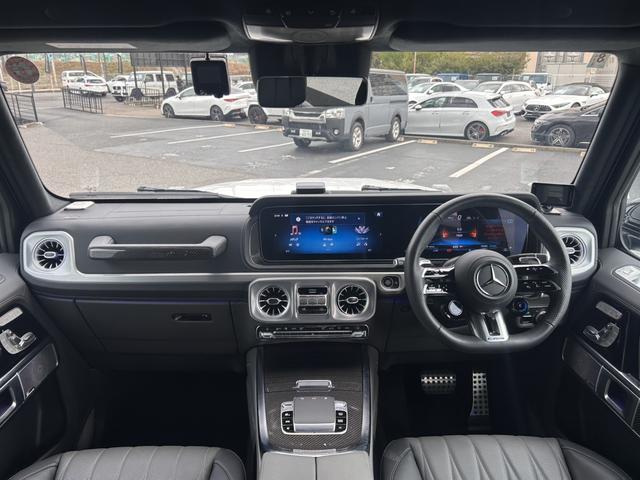 Ｇクラス Ｇ６３　ＡＭＧカーボンファイバーエクステリアパッケージ　ＡＭＧナイトパッケージ　ガラススライディングルーフ　ナッパレザー　エナジャイジングパッケージプラス　ドライビングアシスタンスパッケージ　認中二年保証（24枚目）