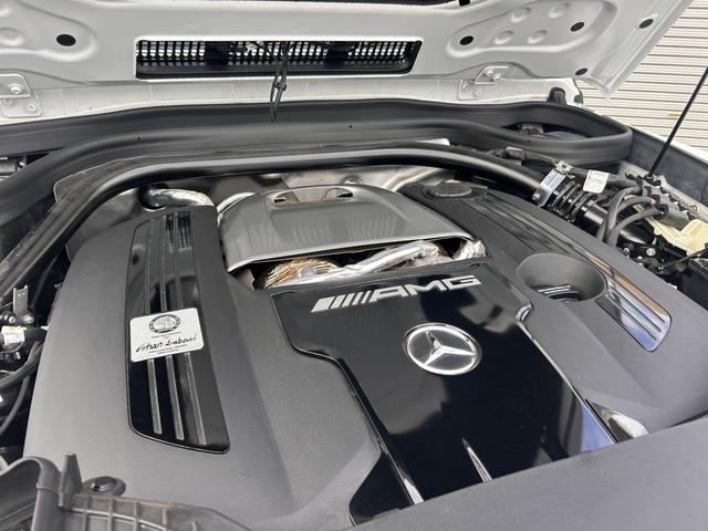 Ｇクラス Ｇ６３　ＡＭＧカーボンファイバーエクステリアパッケージ　ＡＭＧナイトパッケージ　ガラススライディングルーフ　ナッパレザー　エナジャイジングパッケージプラス　ドライビングアシスタンスパッケージ　認中二年保証（32枚目）