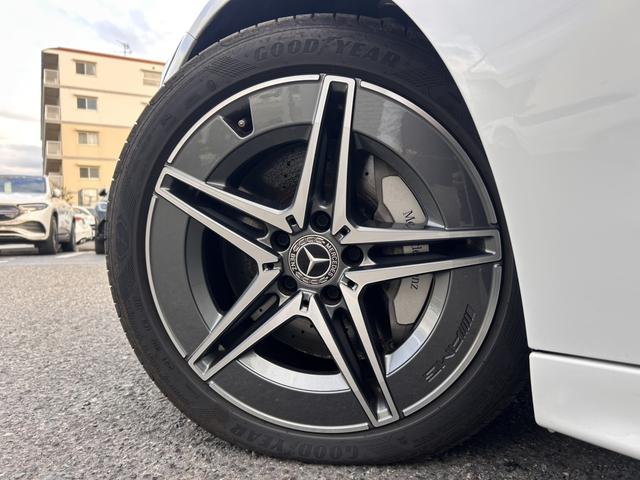 Cクラスステーションワゴン C220dステーションワゴンアバンギルドAMGライP ベーシックパッケージ パノラミックスライディングルーフ ヘッドアップディスプレイ 全周囲カメラ アンビエントライト64色 LEDヘッドライト メモリー付パワーシート 電動テールゲート ワンオーナー(15枚目)