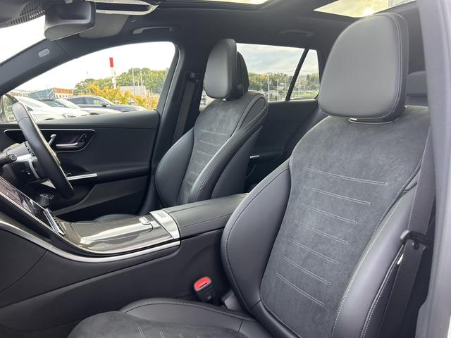 Cクラスステーションワゴン C220dステーションワゴンアバンギルドAMGライP ベーシックパッケージ パノラミックスライディングルーフ ヘッドアップディスプレイ 全周囲カメラ アンビエントライト64色 LEDヘッドライト メモリー付パワーシート 電動テールゲート ワンオーナー(20枚目)