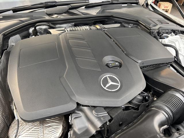 Cクラスステーションワゴン C220dステーションワゴンアバンギルドAMGライP ベーシックパッケージ パノラミックスライディングルーフ ヘッドアップディスプレイ 全周囲カメラ アンビエントライト64色 LEDヘッドライト メモリー付パワーシート 電動テールゲート ワンオーナー(32枚目)