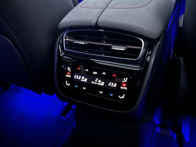 EQS EQS450+ AMGラインパッケージ エクスクルーシブパッケージ パノラミックスライディングルーフ レーダーセーフティパッケージ ヘッドアップディスプレイ 全周囲カメラ メモリー付パワーシート 電動テールゲート 新車保証継承(28枚目)