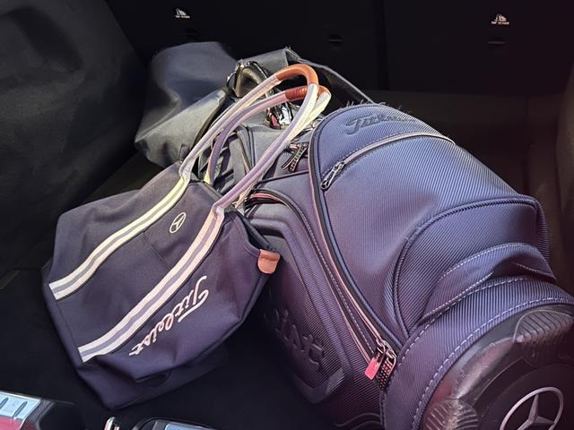 EQS EQS450+ AMGラインパッケージ エクスクルーシブパッケージ パノラミックスライディングルーフ レーダーセーフティパッケージ ヘッドアップディスプレイ 全周囲カメラ メモリー付パワーシート 電動テールゲート 新車保証継承(31枚目)