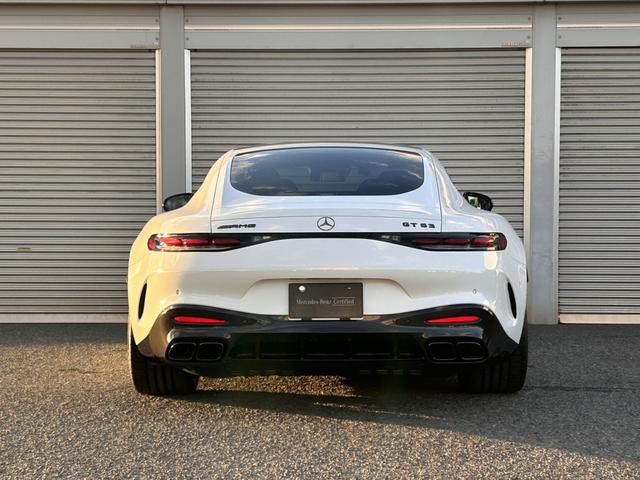 GT 63 4マチック+ クーペ AMGカーボンパッケージ 21インチAMGAW ブルメスターハイエンド3Dサラウンドサウンドシステム パノラミックルーフ 可倒式リアシート ナッパレザー AMGパフォーマンスシート 新車保証継承(8枚目)