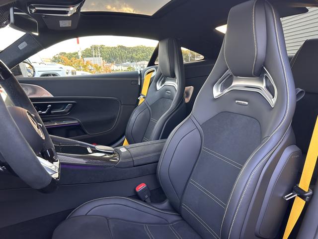 GT 63 4マチック+ クーペ AMGカーボンパッケージ 21インチAMGAW ブルメスターハイエンド3Dサラウンドサウンドシステム パノラミックルーフ 可倒式リアシート ナッパレザー AMGパフォーマンスシート 新車保証継承(16枚目)