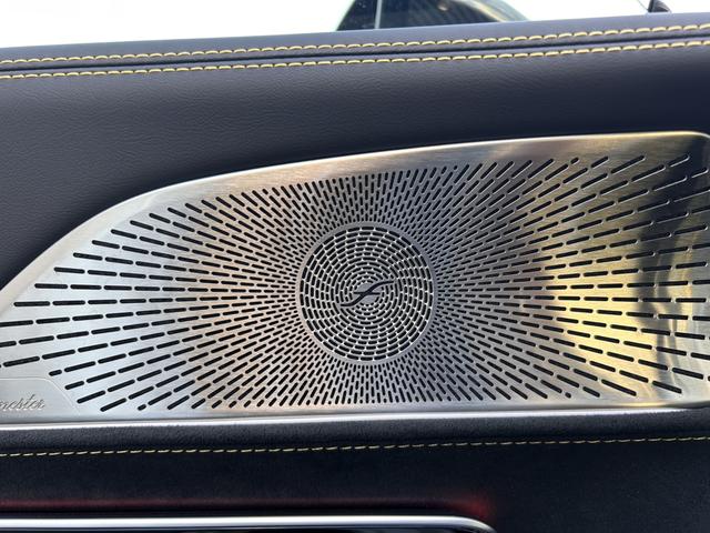 GT 63 4マチック+ クーペ AMGカーボンパッケージ 21インチAMGAW ブルメスターハイエンド3Dサラウンドサウンドシステム パノラミックルーフ 可倒式リアシート ナッパレザー AMGパフォーマンスシート 新車保証継承(23枚目)