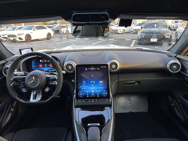 GT 63 4マチック+ クーペ AMGカーボンパッケージ 21インチAMGAW ブルメスターハイエンド3Dサラウンドサウンドシステム パノラミックルーフ 可倒式リアシート ナッパレザー AMGパフォーマンスシート 新車保証継承(26枚目)