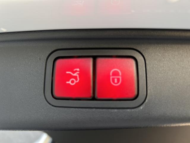 GT 63 4マチック+ クーペ AMGカーボンパッケージ 21インチAMGAW ブルメスターハイエンド3Dサラウンドサウンドシステム パノラミックルーフ 可倒式リアシート ナッパレザー AMGパフォーマンスシート 新車保証継承(31枚目)