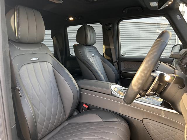 Gクラス G63 AMGカーボンファイバーエクステリアパッケージ マヌファクトゥーアプログラムプラス マヌファクトゥーアインテリアパッケージ  ナッパレザー ブルメスターサラウンドサウンドシステム 1オーナー(16枚目)
