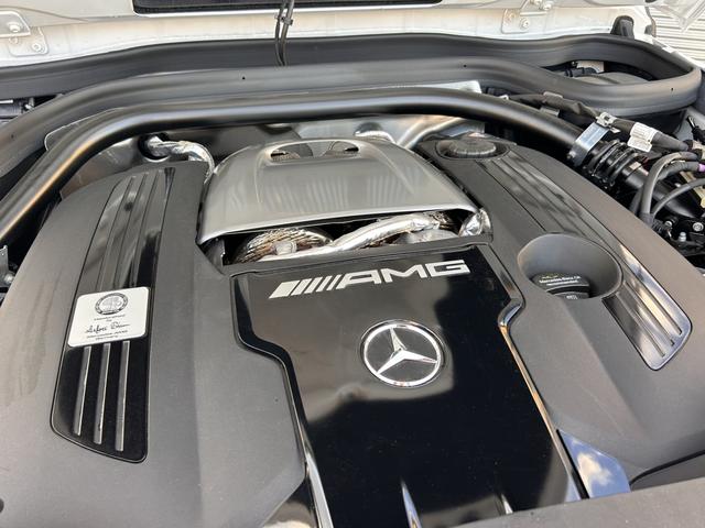 Gクラス G63 AMGカーボンファイバーエクステリアパッケージ マヌファクトゥーアプログラムプラス マヌファクトゥーアインテリアパッケージ  ナッパレザー ブルメスターサラウンドサウンドシステム 1オーナー(32枚目)