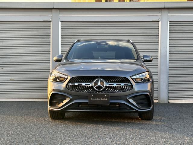 GLAクラス GLA200d 4マチック AMGラインパッケージ パノラミックスライディングルーフ 全周囲カメラ ドライビングアシスタンスパッケージ アンビエントライト64色 メモリー付パワーシート シートヒーター LEDハイパフォーマンスヘッドライト 新車保証継承(5枚目)