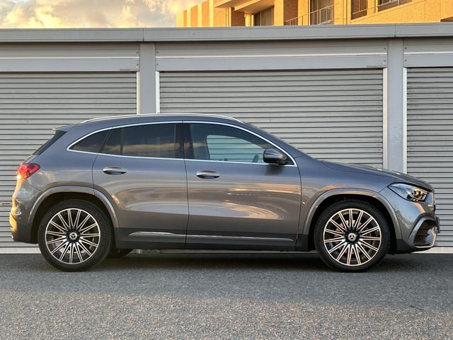 GLAクラス GLA200d 4マチック AMGラインパッケージ パノラミックスライディングルーフ 全周囲カメラ ドライビングアシスタンスパッケージ アンビエントライト64色 メモリー付パワーシート シートヒーター LEDハイパフォーマンスヘッドライト 新車保証継承(10枚目)