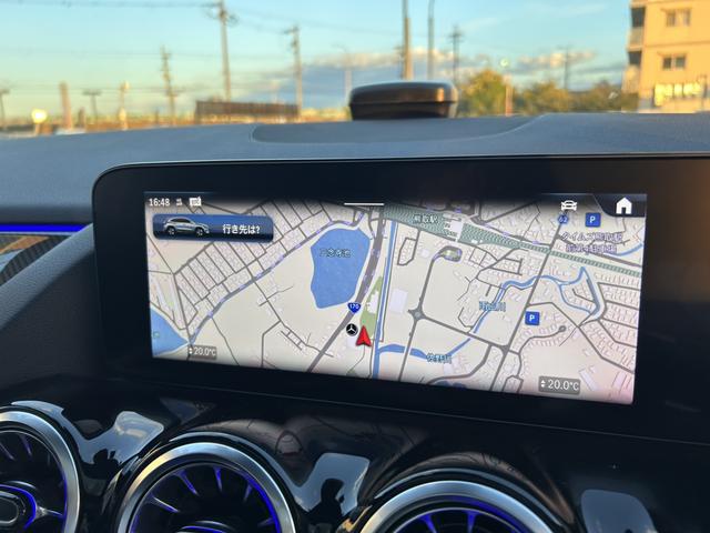 GLAクラス GLA200d 4マチック AMGラインパッケージ パノラミックスライディングルーフ 全周囲カメラ ドライビングアシスタンスパッケージ アンビエントライト64色 メモリー付パワーシート シートヒーター LEDハイパフォーマンスヘッドライト 新車保証継承(19枚目)